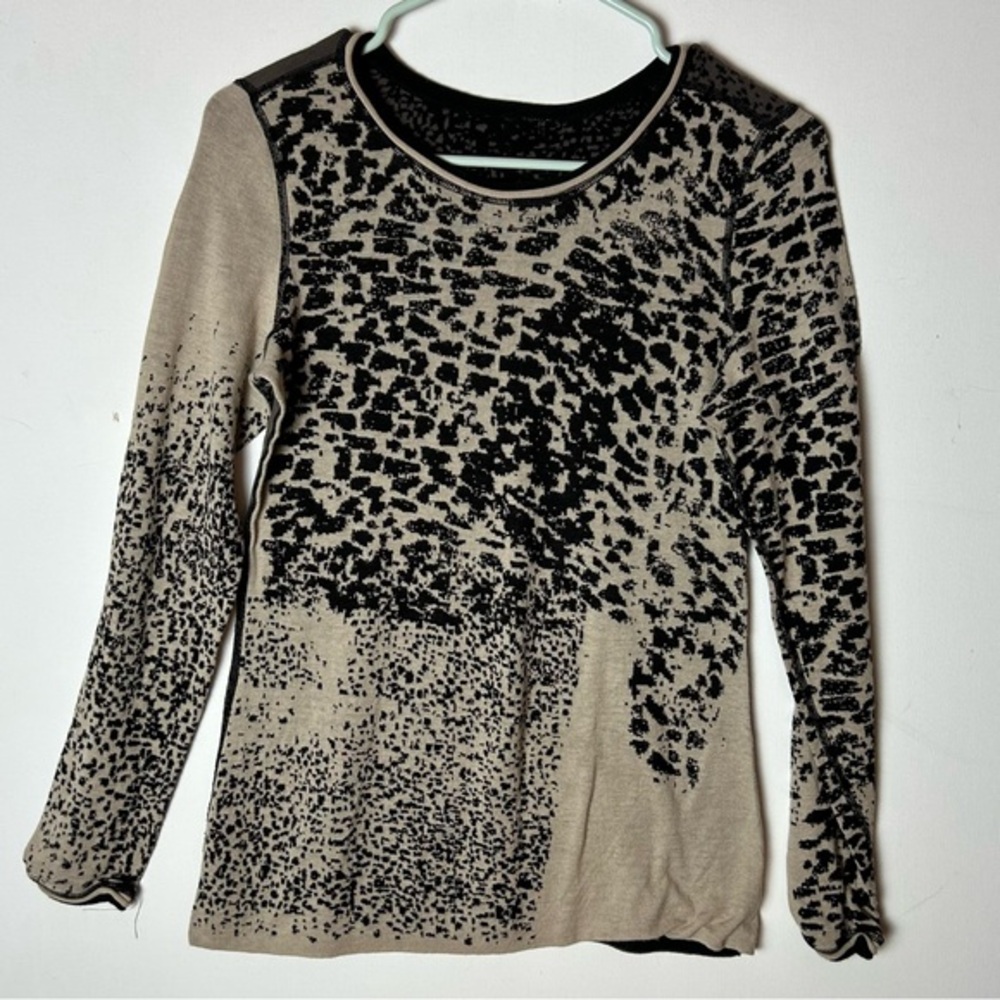 Nick +Zoe reversible knit top.
